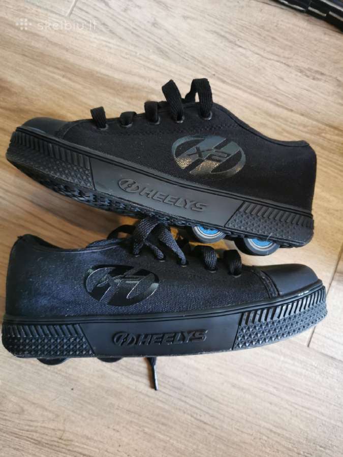 Batai, riedučiai Heelys