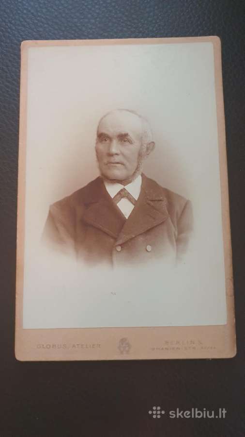 Sena nuotrauka ( cabinet foto )