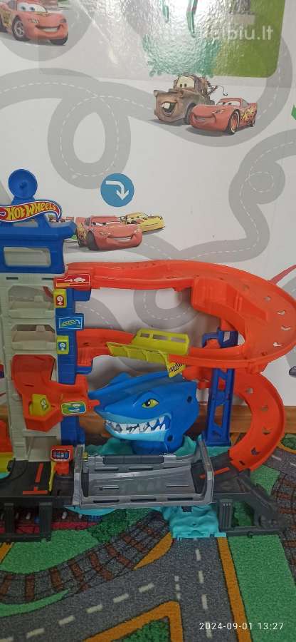 Automobilių trasa Hot Wheels Ryklys - nuotraukos Nr. 2