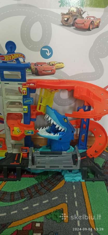 Automobilių trasa Hot Wheels Ryklys - nuotraukos Nr. 4