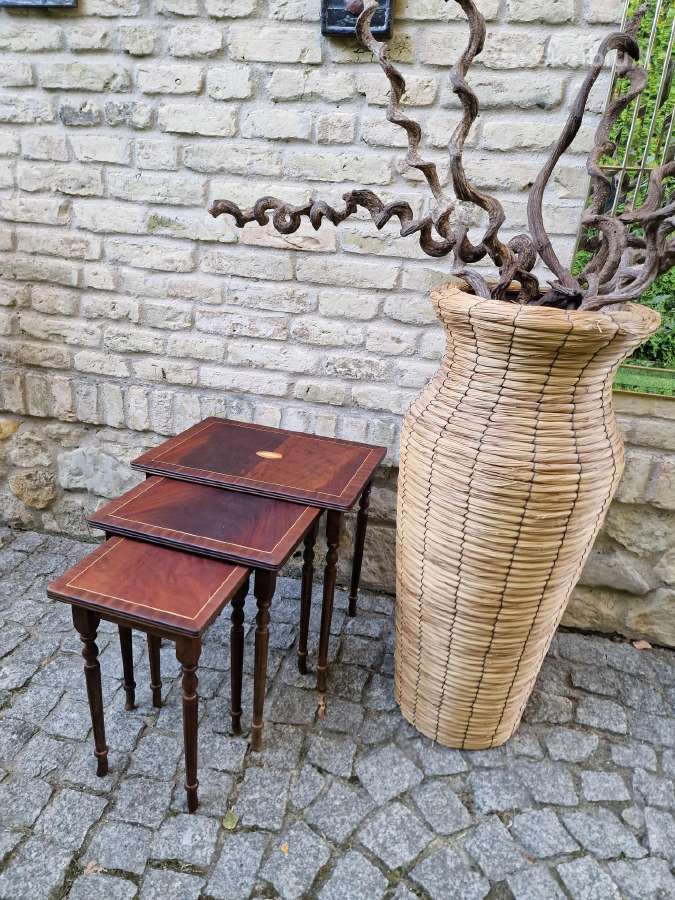 Vintažiniai mid century raudonmedžio staliukai - nuotraukos Nr. 7