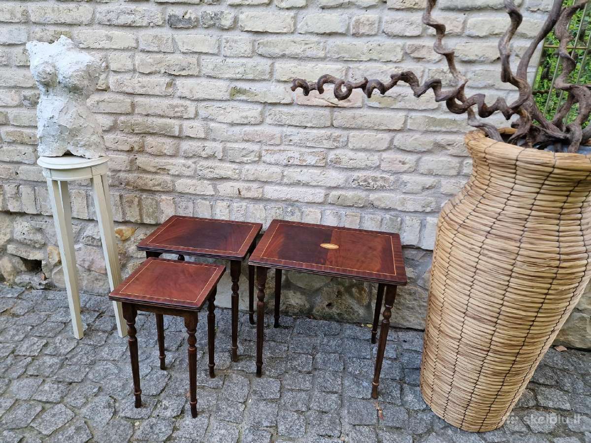 Vintažiniai mid century raudonmedžio staliukai - nuotraukos Nr. 10