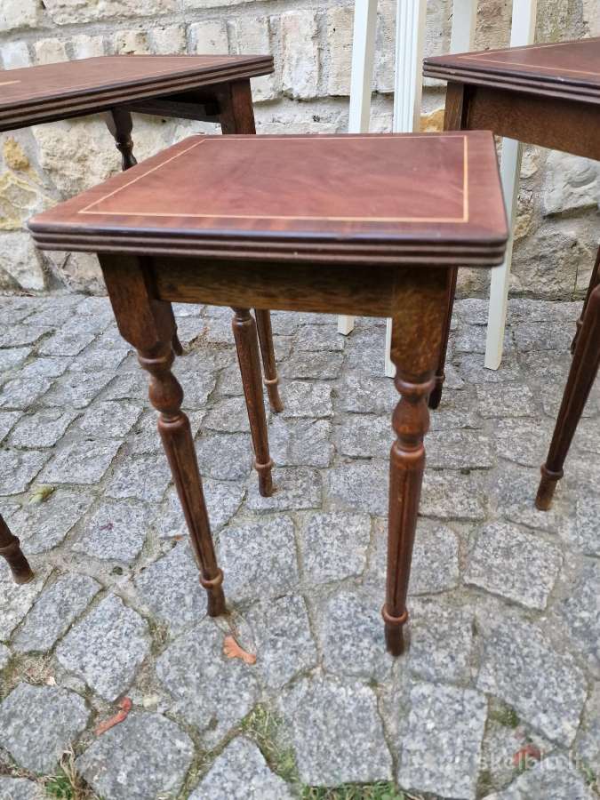 Vintažiniai mid century raudonmedžio staliukai - nuotraukos Nr. 19