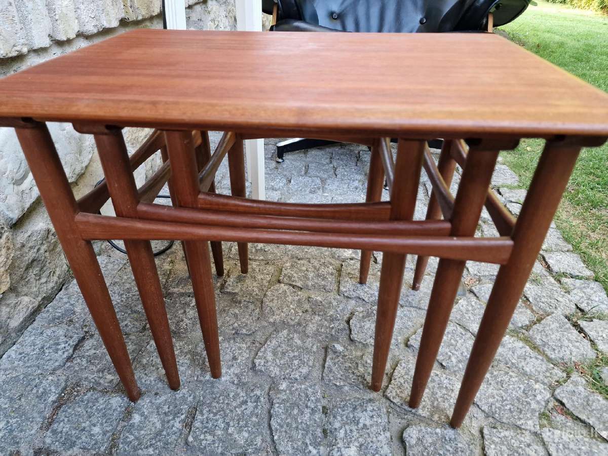 Vintažiniai mid century tikmedžio staliukai - nuotraukos Nr. 3