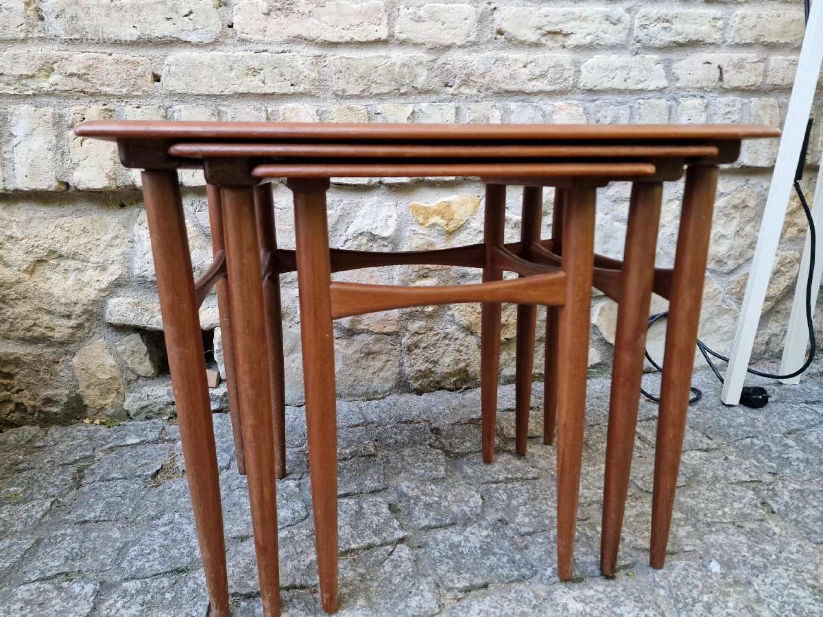 Vintažiniai mid century tikmedžio staliukai - nuotraukos Nr. 9