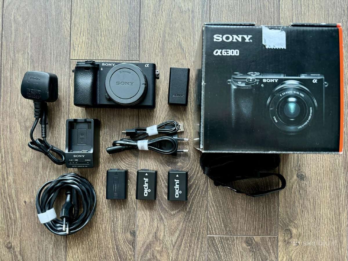 Sony a6300 + priedai