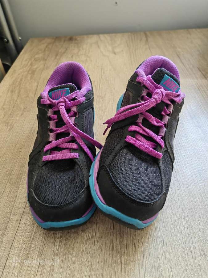 Nike bėgimo bateliai