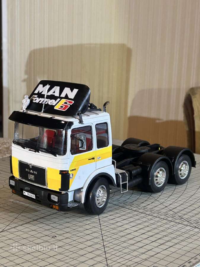 Parduodu vilkiko 1:24 Man 26.321 Formel Six modeli