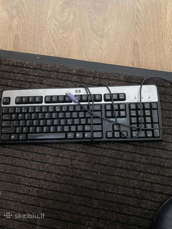 Parduodama kompiuterio klaviatūra