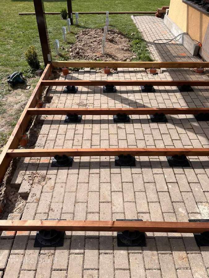 Reguliuojamos atramos ir pjedestalai terasoms - nuotraukos Nr. 13