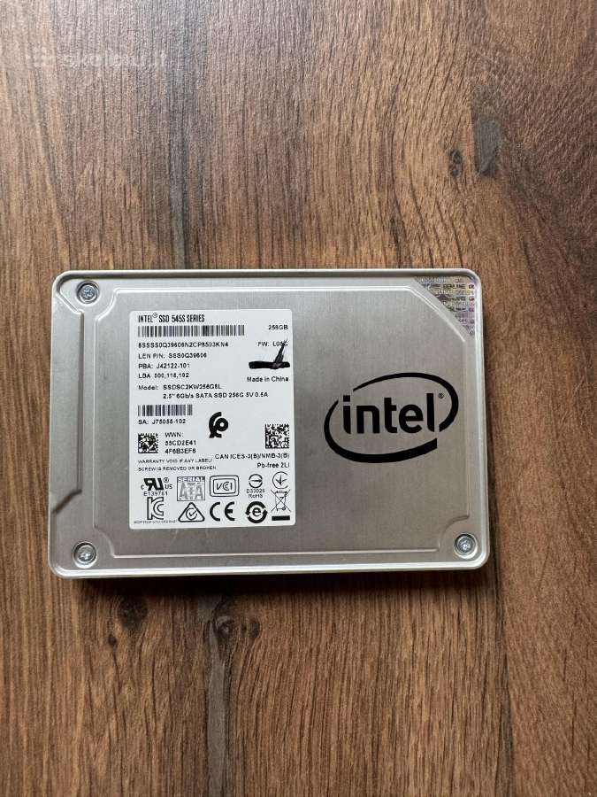 Parduodamas Intel SSD 256 - Skelbiu.lt