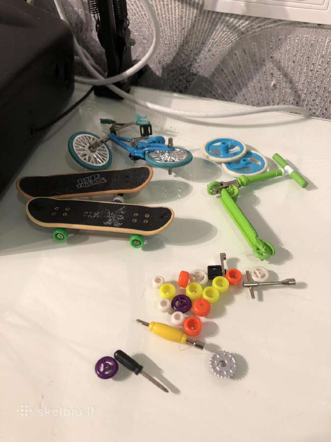 Diabolo, žaislinė pirstu riedlente,BMX,paspirtukas
