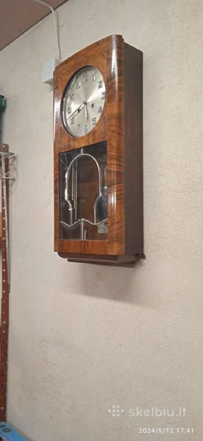 Senoviniai mechaniniai laikrodžiai su kurantais