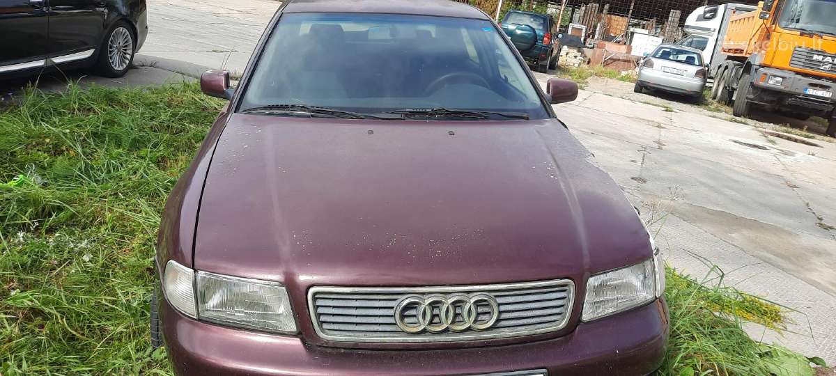 Automobilio Audi A4 pardavimas arba dalims