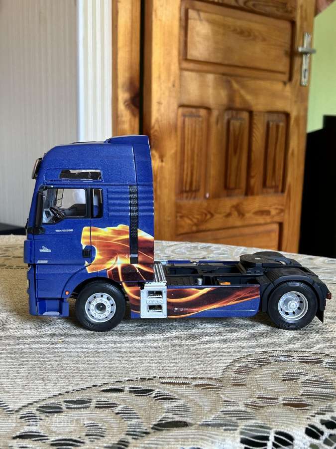 Parduodu vilkiko 1:24 Man Tgx XXL D38 modeli. - nuotraukos Nr. 2
