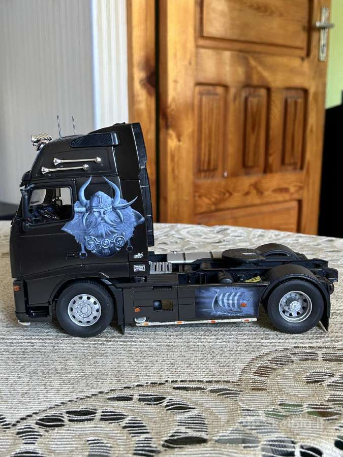 Parduodu vilkiko 1:24 Volvo Fh16 "Viking" modeli. - nuotraukos Nr. 2