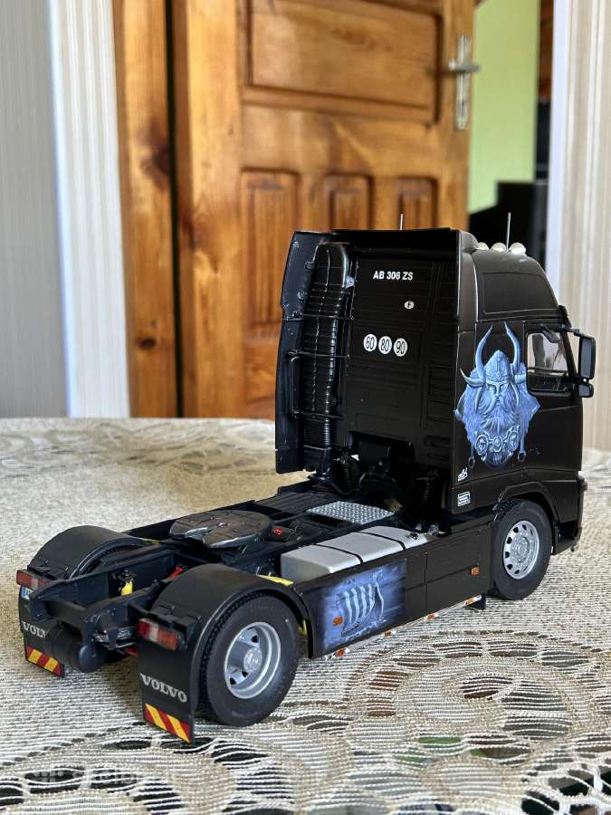 Parduodu vilkiko 1:24 Volvo Fh16 "Viking" modeli. - nuotraukos Nr. 6
