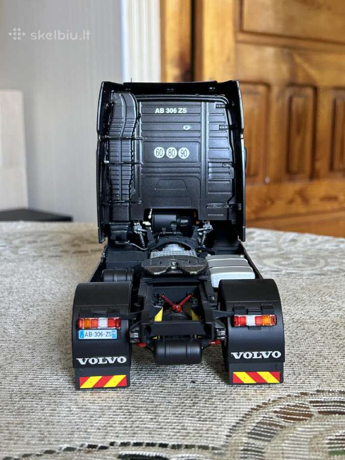 Parduodu vilkiko 1:24 Volvo Fh16 "Viking" modeli. - nuotraukos Nr. 7