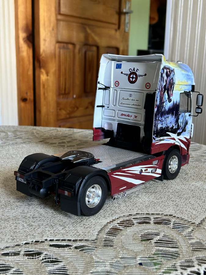 Parduodu vilkiko 1:24 Daf Xf105 Space modeli. - nuotraukos Nr. 6