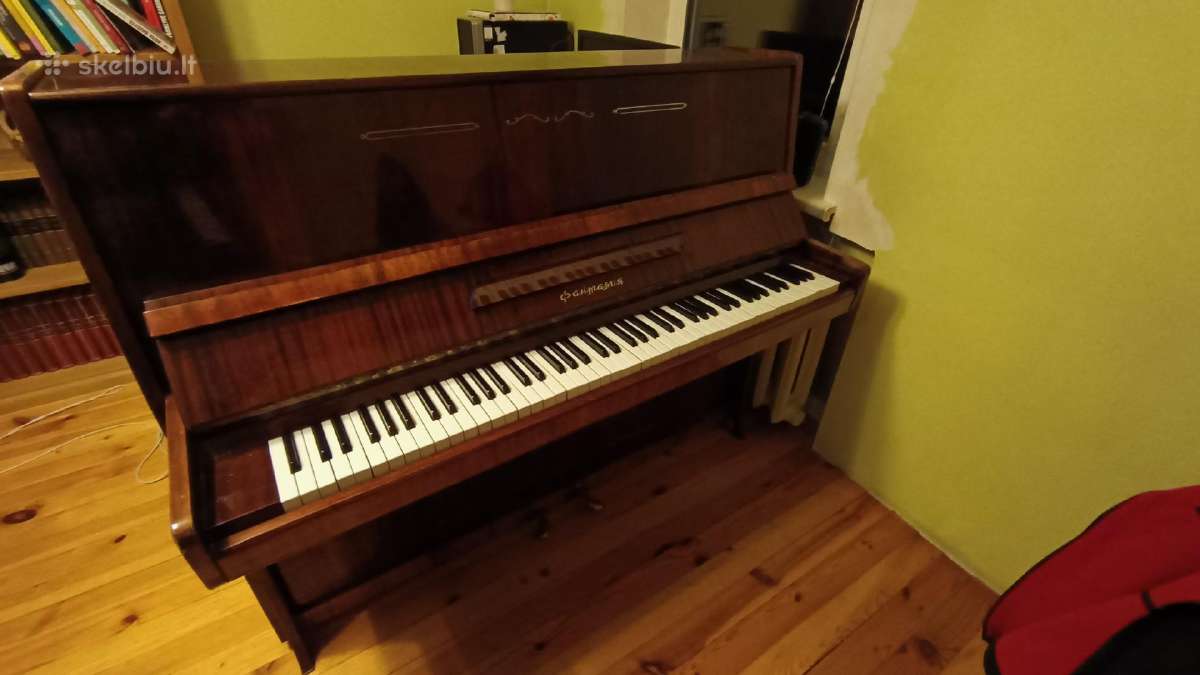 Pianinas "Fantazija"