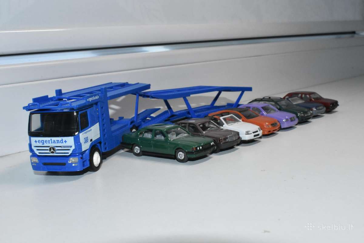 Autovežis Mercedes Benz Actros + 8 auto M1:87 (H0) - nuotraukos Nr. 4