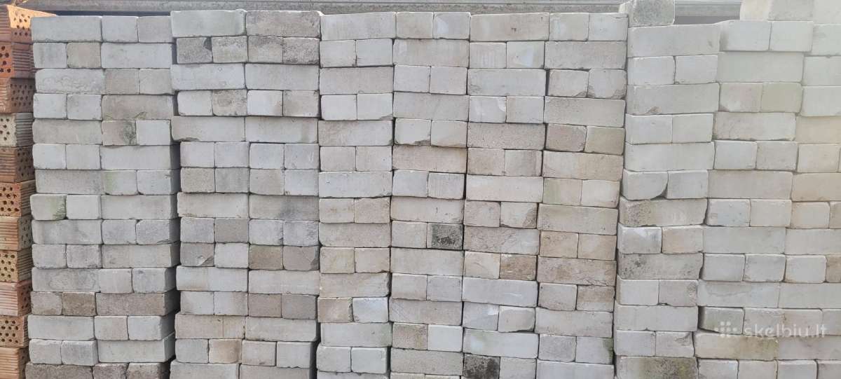 Baltos silikatines plytos ; raudonos plytos