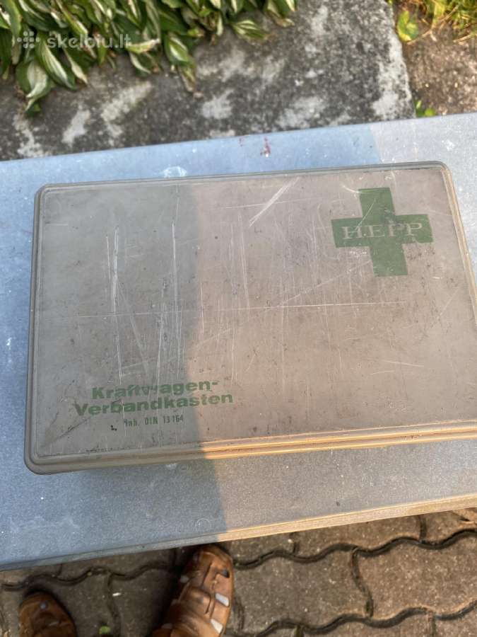 Parduodama automobiline vaistinėlė