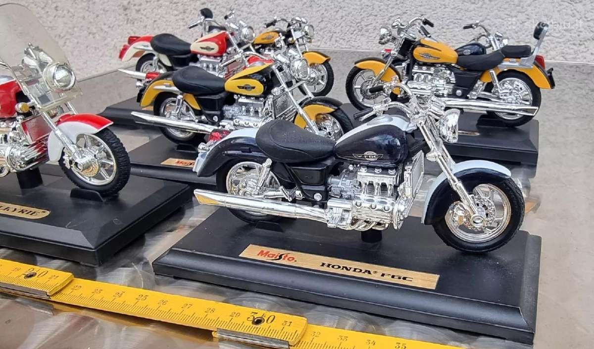 Honda valkyrie cbr ir f6c motociklai 1:18 modeliai - nuotraukos Nr. 2