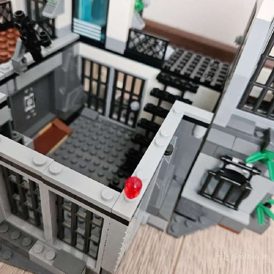 Labai geros būklės Lego City Kalėjimo sala 60130 - nuotraukos Nr. 11