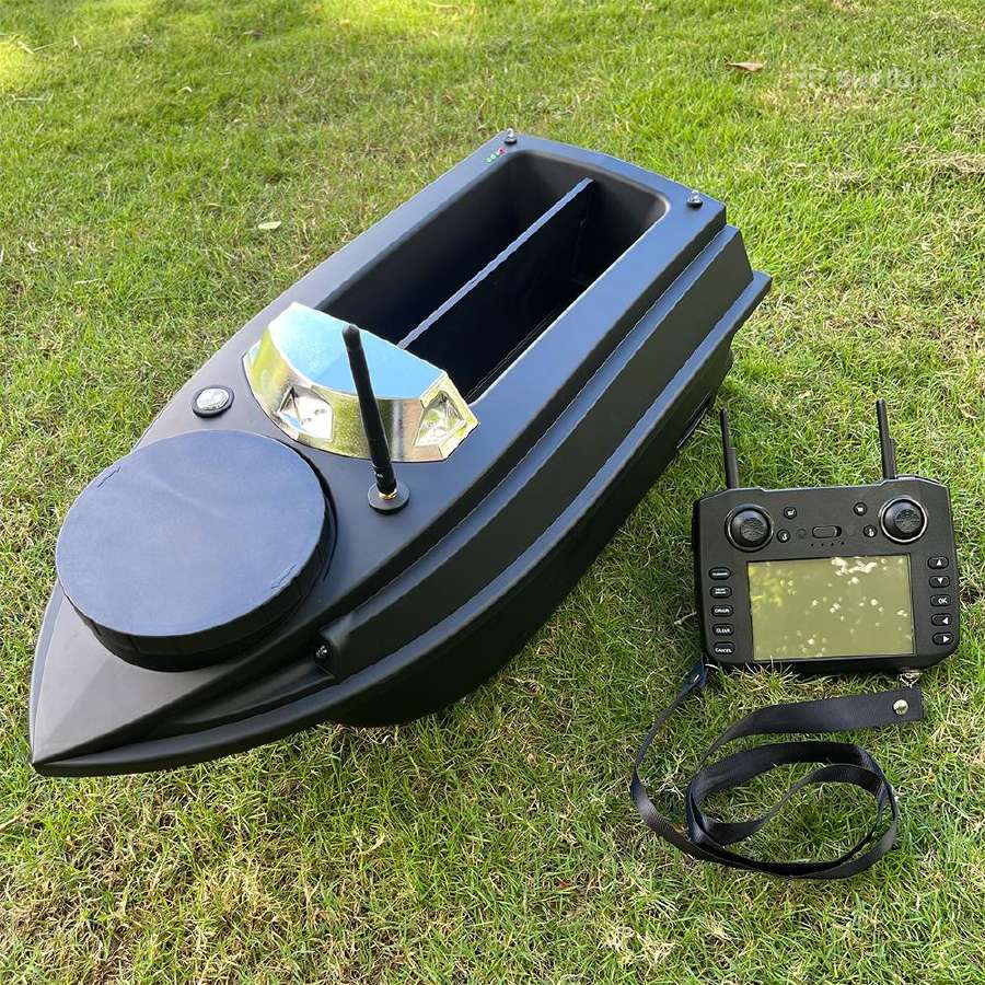 Flytec V030 Žvejybos pašarų laivelis 180gps Tasku
