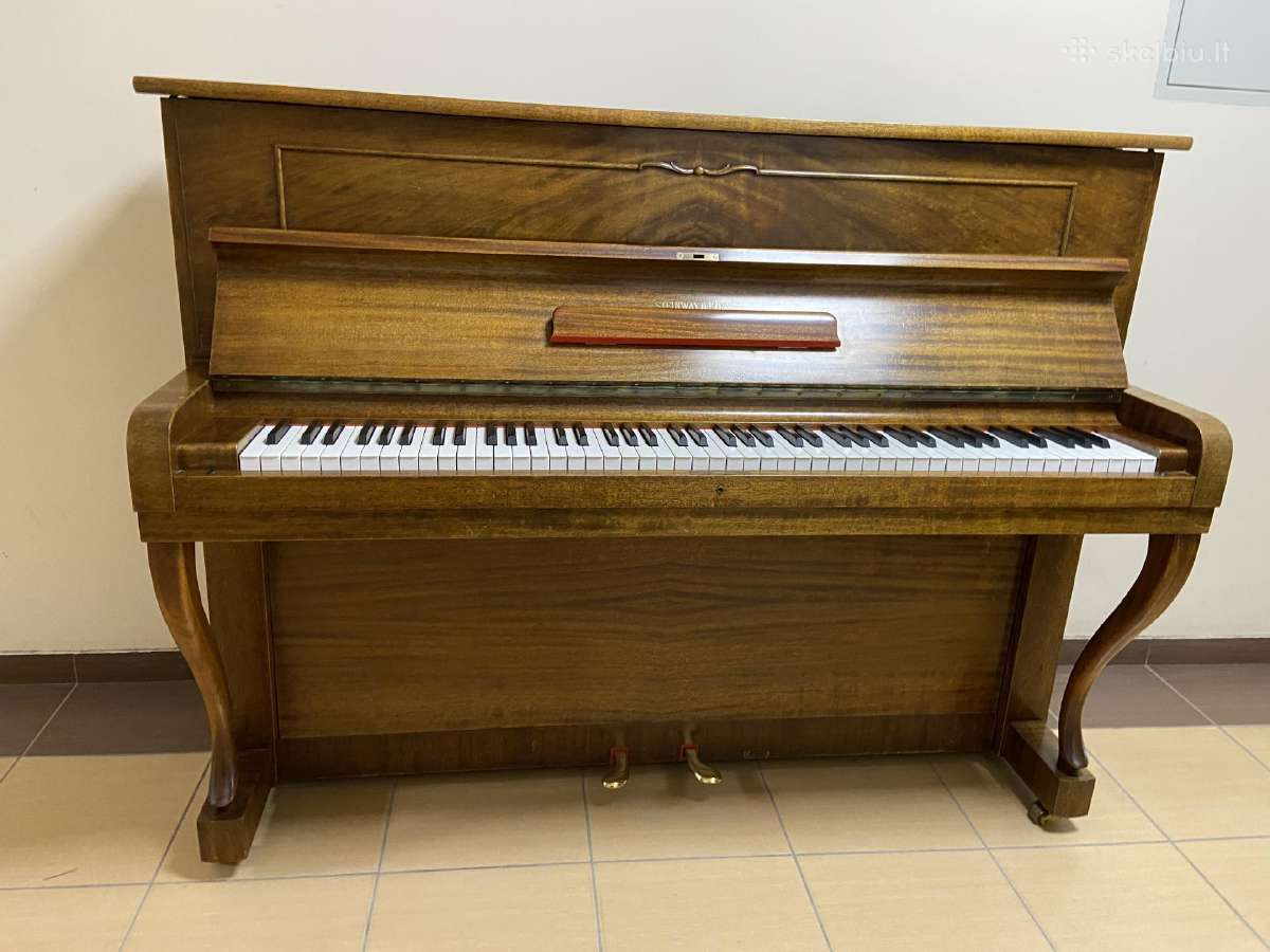 Aukštos klasės Steinway & Sons modell Z Renner