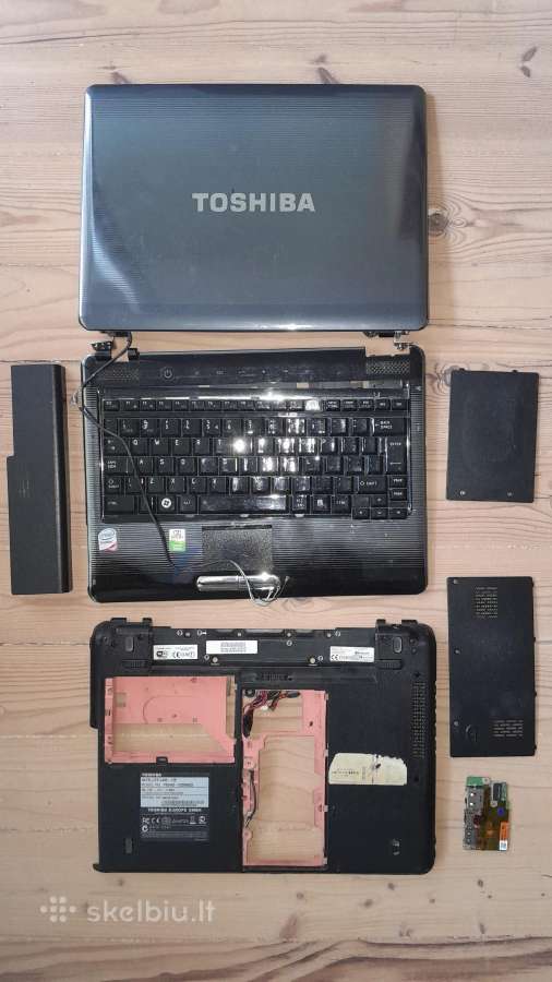 Toshiba Sattelite u400 dalimis