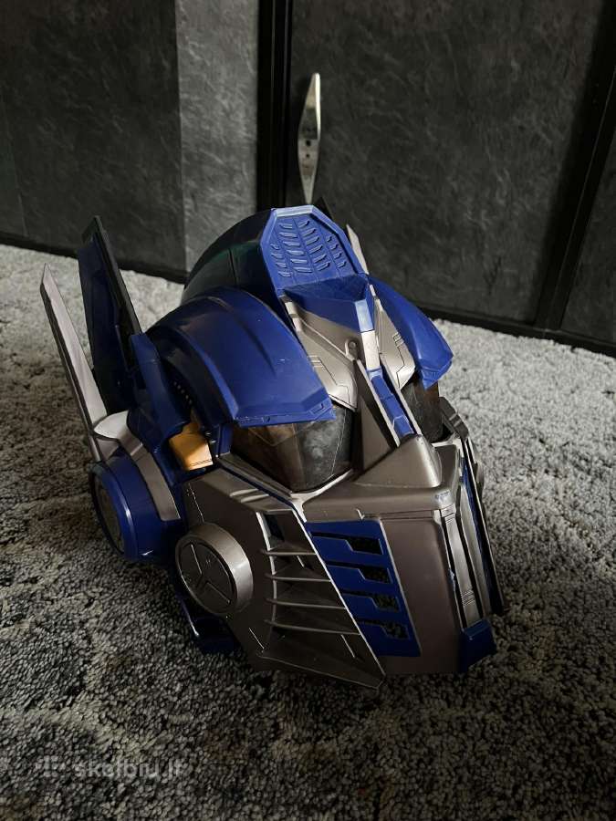Transformer Optimus Prime kaukė, keičianti balsą