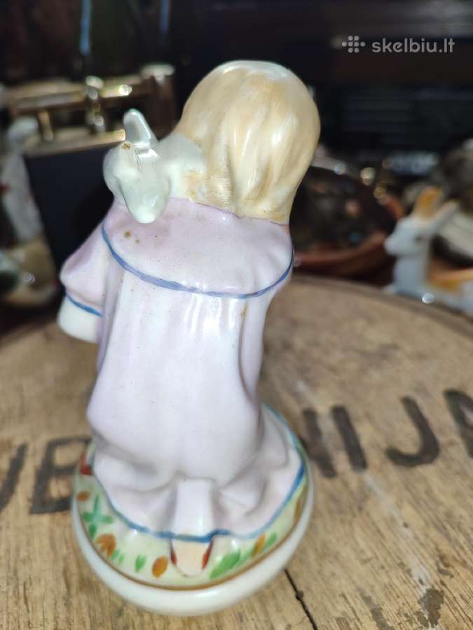 Tarybinė porceliano statulėlė - nuotraukos Nr. 3