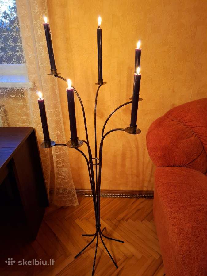 Šešių žvakių metalinė žvakidė