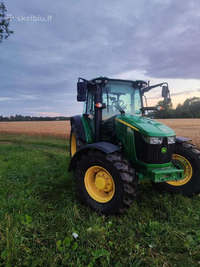 Parduodamas traktorius John Deere