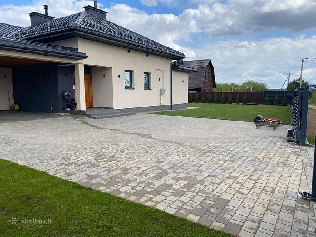 Ieškau trinkelių klojėjų tik su patirtimi