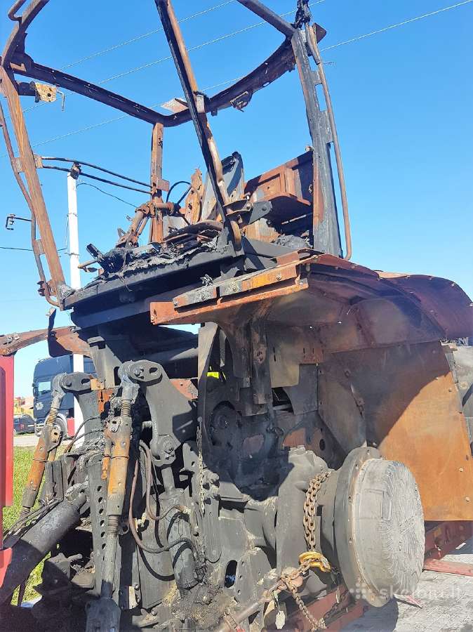 Traktorius Claas Xerion 4000 Ardomas Dalimis - nuotraukos Nr. 5