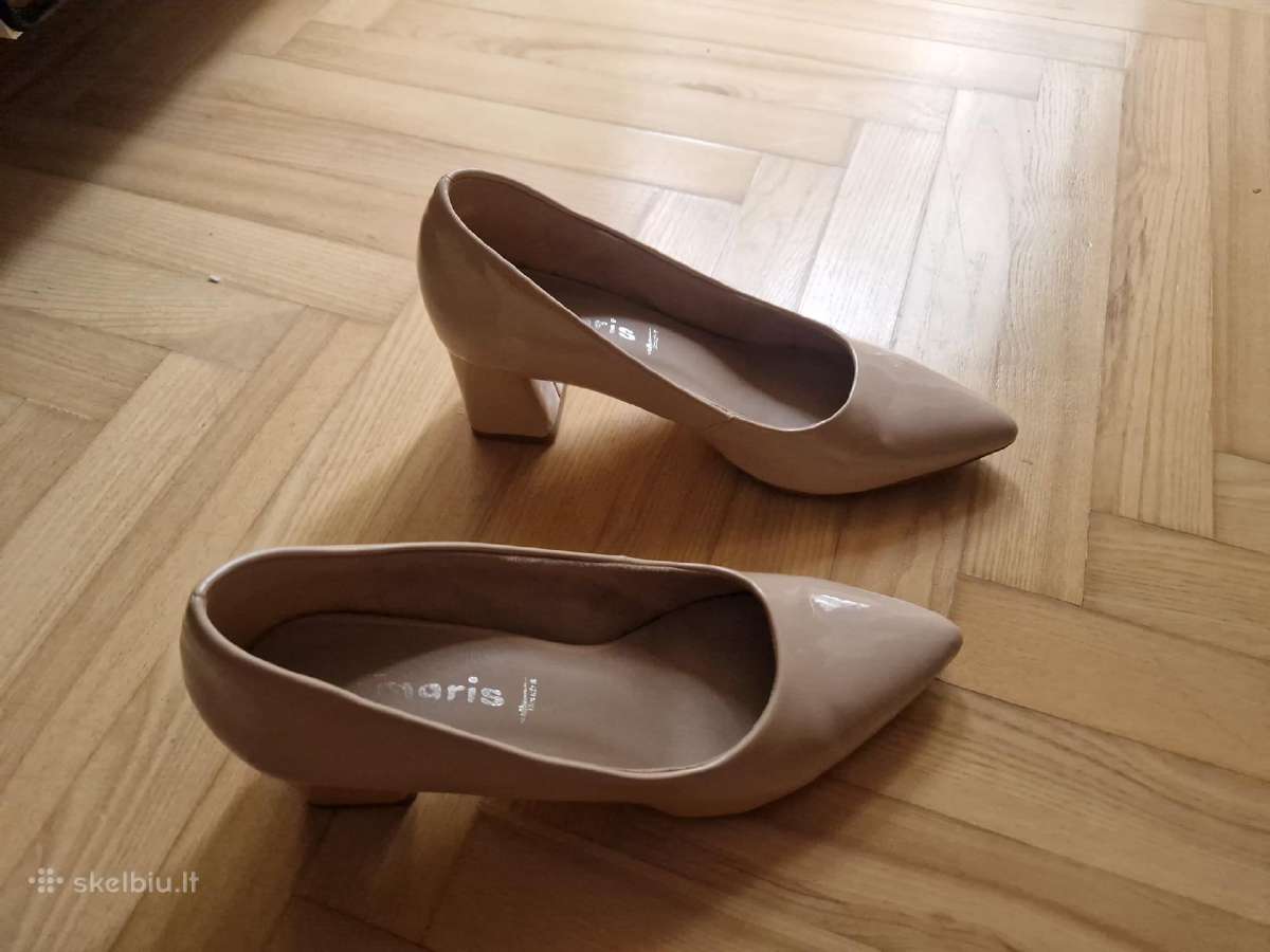 Parduodu kūno spalvos batelius, 38 dydis
