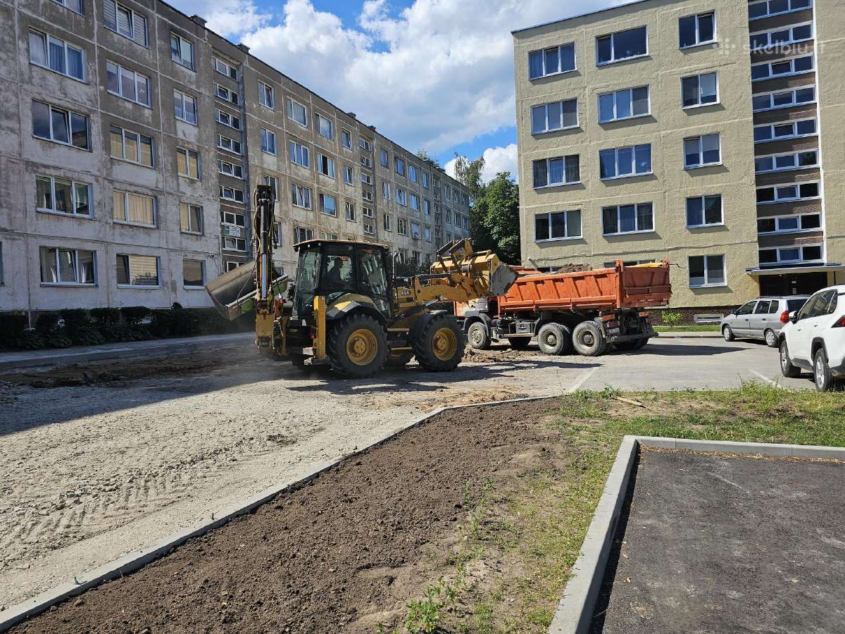 Kelių aikštelių įrengimas pastatų griovimas. - nuotraukos Nr. 3