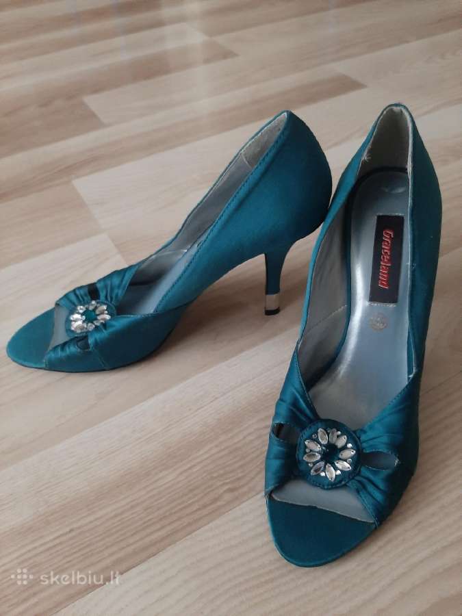 Elegantiški aukštakulniai bateliai - nuotraukos Nr. 4