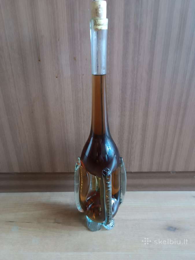 Buteliai vynui , buteliukai .asoteliai . Pintine. - nuotraukos Nr. 14
