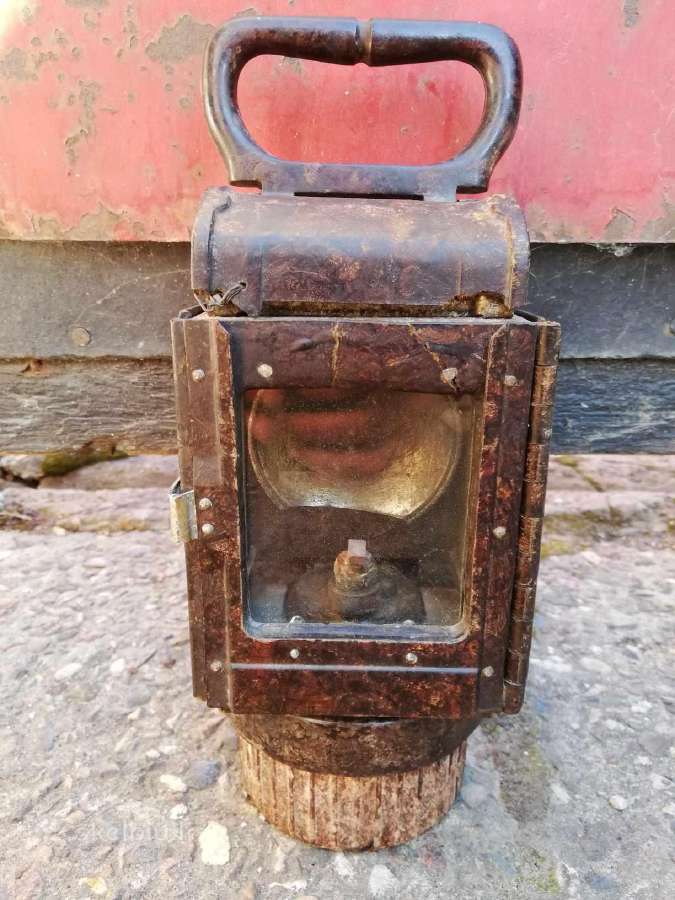 Ww2 vokiska bakelitine lempa