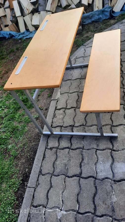 Mokyklinis rašomas stalas