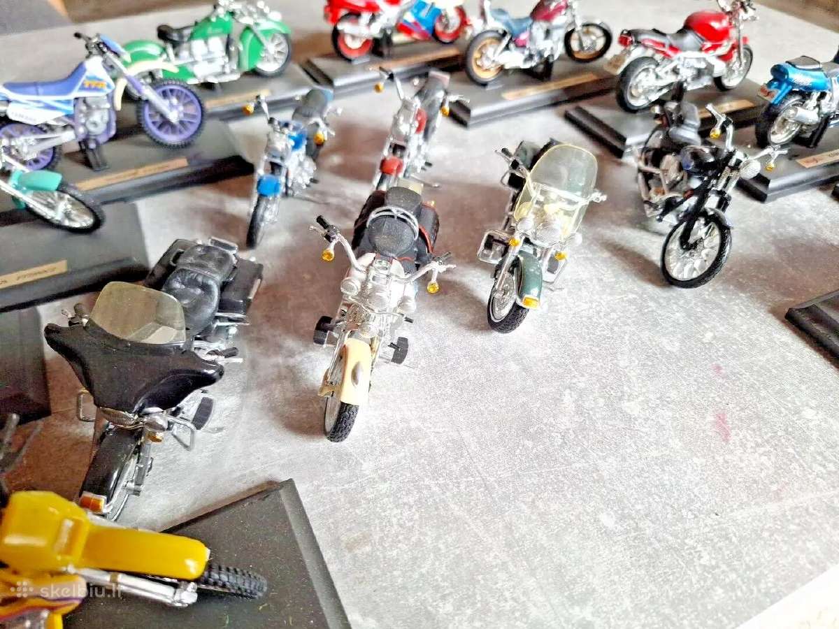 Įvairių markių motociklų modeliai po 7-10 eur Bmw - nuotraukos Nr. 5