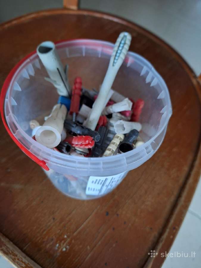 Parduodami įvairūs diubeliai,kaiščiai