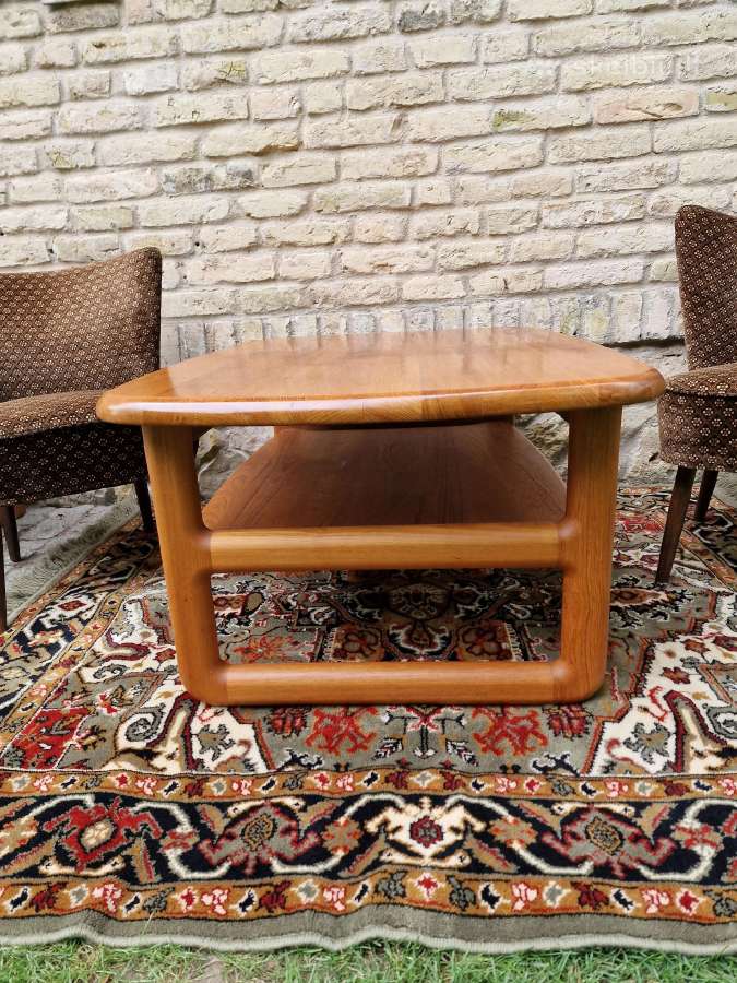 Vintažinis mid century tikmedžio masyvo staliukas - nuotraukos Nr. 2
