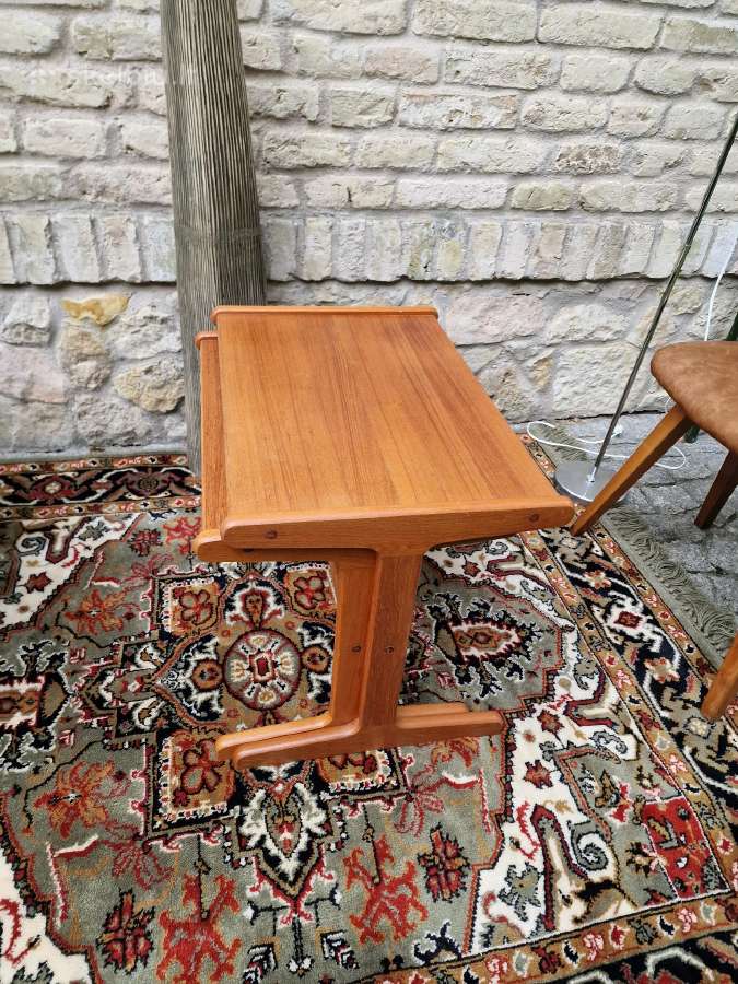 Vintažinis mid century tikmedžio staliukų duetas - nuotraukos Nr. 4