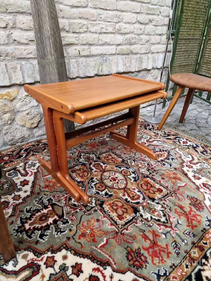 Vintažinis mid century tikmedžio staliukų duetas - nuotraukos Nr. 7