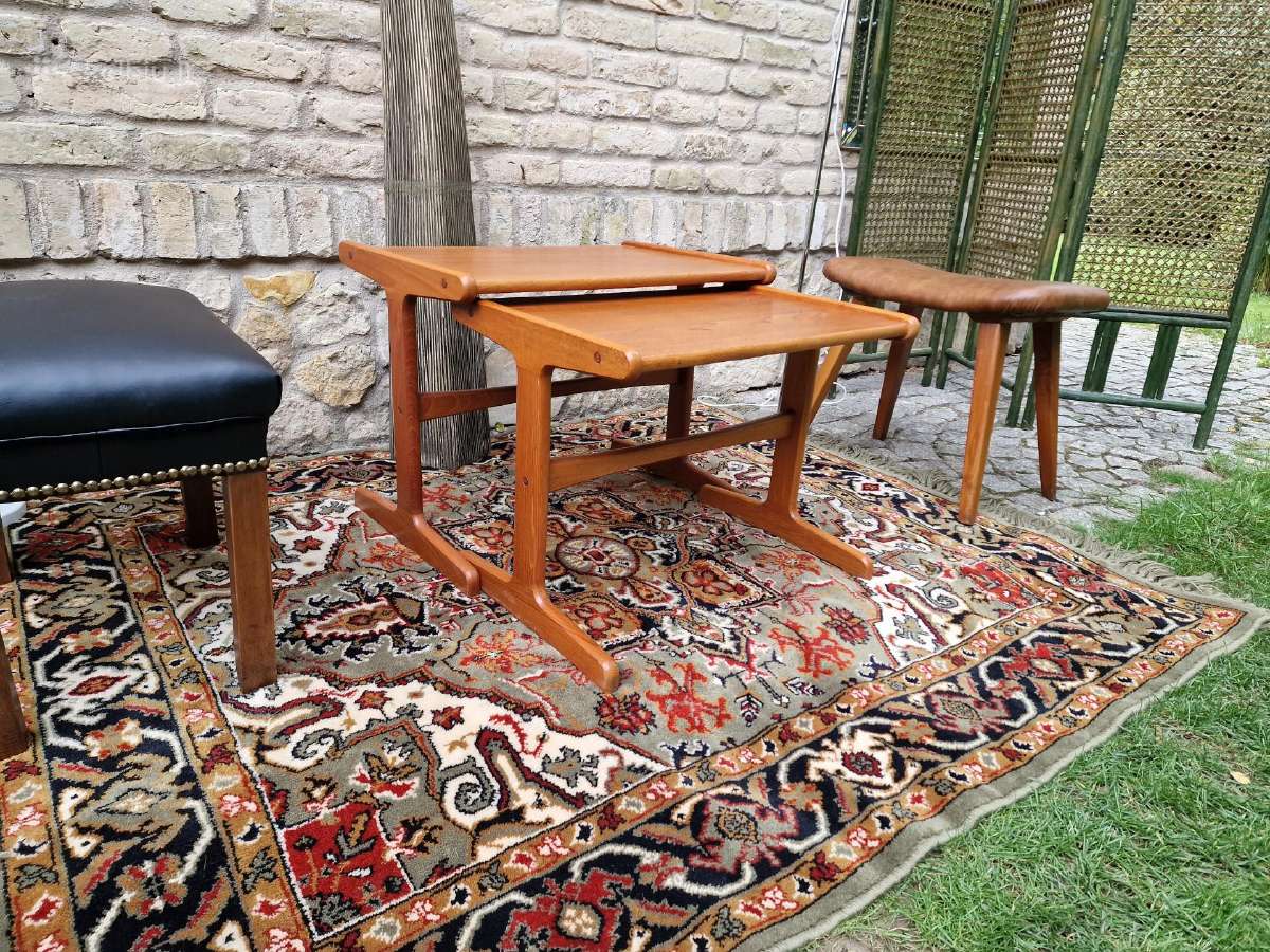 Vintažinis mid century tikmedžio staliukų duetas - nuotraukos Nr. 9